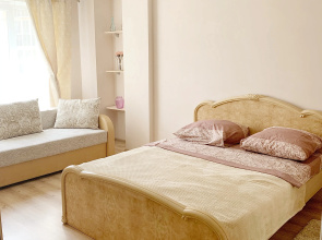 Na Shishkova 72/3 Apartments