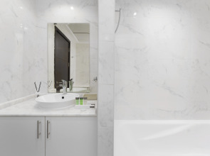 Апартаменты Unique & Stylish High Floor close to Marine Club