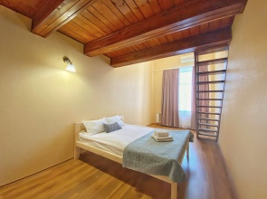 Apartamenty Apart-Komfort Dvuhurovnevye na Volzskoj Nabereznoj 49/1