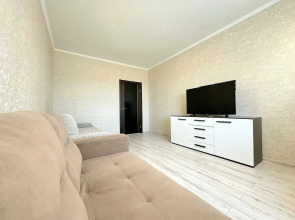 Квартира Двухкомнатная с балконом на Притомском