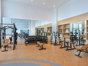 Отель Dubai Avani Ibn Battuta Hotel