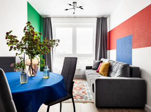 Квартира Гуашь Художника с видом на город