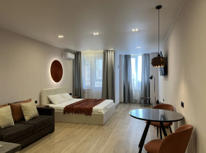 Квартира Дизайнерская Студия Напротив Роял Парка