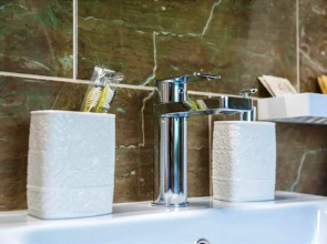 Отель GloryVell