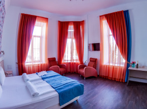 Отель сквер Высоцкого