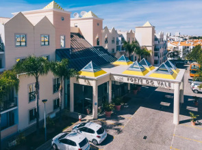 Отель Grand Muthu Forte do Vale