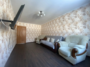 Квартира Двухкомнатные апартаменты в центре