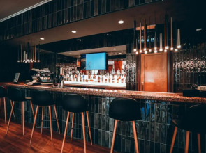 Отель Courtyard by Marriott Tbilisi