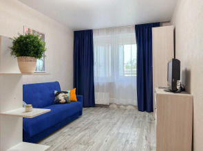 Квартира Welcome Home с Балконом у Метро Народное Ополчение