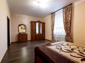 Отель Корона
