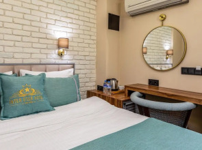 Отель Interstar