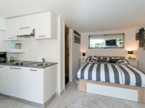 Vanda Apartments
