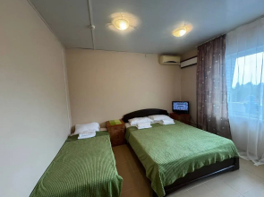 Uyutnaya Studiya Na Beregu Morya Flat
