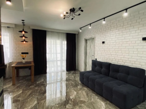 Sovremennye na ulice Kommunarov Apartments