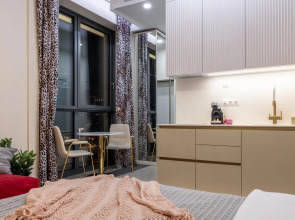 Апартаменты Алис в Алкон Тауэр 912