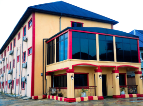 Lake Side Hotel Warri Hotel