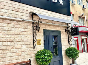 Hotel Khan