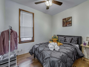 D-L-1 Historical Pullman - Furnished Apartments