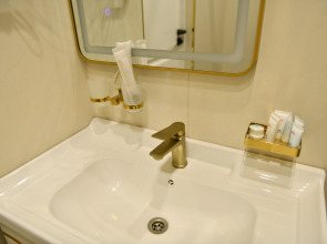 Отель QUT Hotel