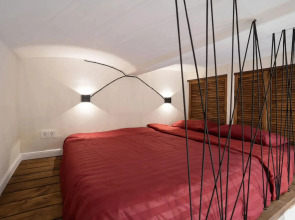 Квартира мини-студия со вторым ярусом у парка с озерами