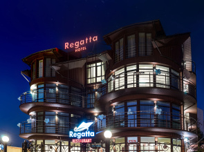 Regatta Hotel