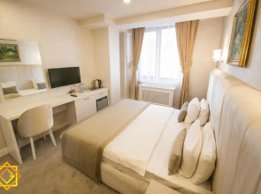 Отель Ganjali Plaza