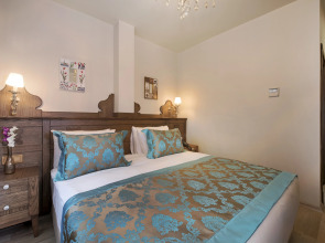 Отель Perapolis