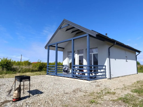 V 10 Minutakh Ot Morya Private House