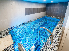 Гостевой комплекс с баней Вверх