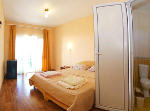Limon Guest House