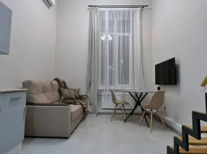 Двухуровневые апартаменты Purple Aurora у метро Бауманская