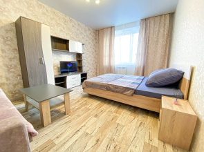 Kvartira Apartamenty s Sikarnym Vidom iz Okna na ul. Seleznevskoj.
