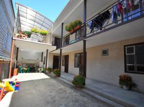 Anafoliya Guest House