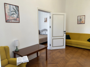 Stilnaya Kvartira ryadom s Morem i Parkom Flat