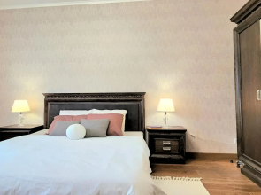 V Tsentre Goroda Ryadom s Kremlyovskoy Naberezhnoy Flat