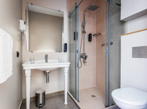 Отель River Inn