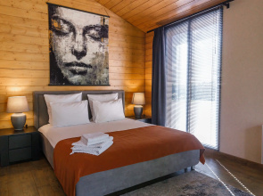 Na Lugovom 42m u reki v centre Zvenigoroda Private House