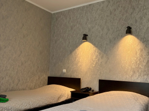 Nomer s Sytnymi Zavtrakami Flat