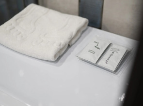 Отель Двенадцать