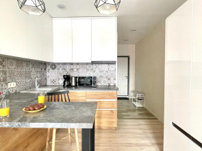 Апартаменты Студия День Ночь с Видом На Горы