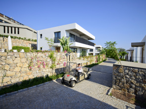 Отель Ramada Resort By Wyndham Bodrum