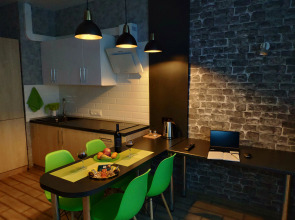 Квартира Просторные стильные апартаменты в центре с супер видом