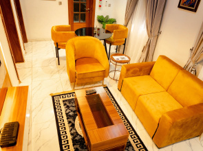 24/7 Luxury Apartments