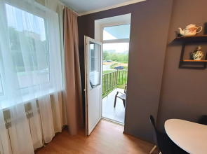 Апартаменты Двухкомнатные на втором этаже с балконом