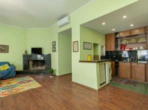 Апартаменты Charming home at Old-town Puri Square
