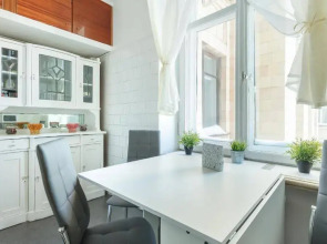 Апартаменты Улучшенные Просторные с Видом на Садовое Кольцо