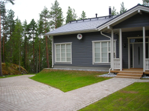 Raikuu Holiday Houses Guest House