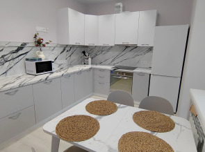 Квартира шикарная с двумя комнатами в центре города