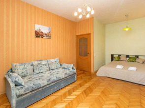 Квартира Типанова 16