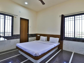 Mahalaxmi Hotel